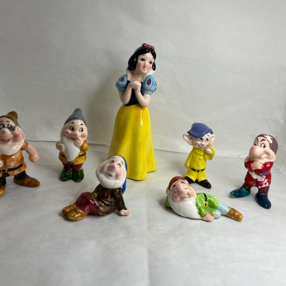 Vintage Walt Disney Snow White and the 6 Dwarfs Figurines • Ceramic • Japan RARE - Picture 12 of 14